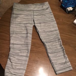 Under Armor Compression Pants 3/4 length